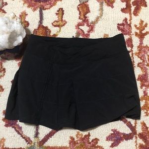 🍋🍋🍋🍋EUC Lululemon Pace Rival Skirt Sz 6 Black